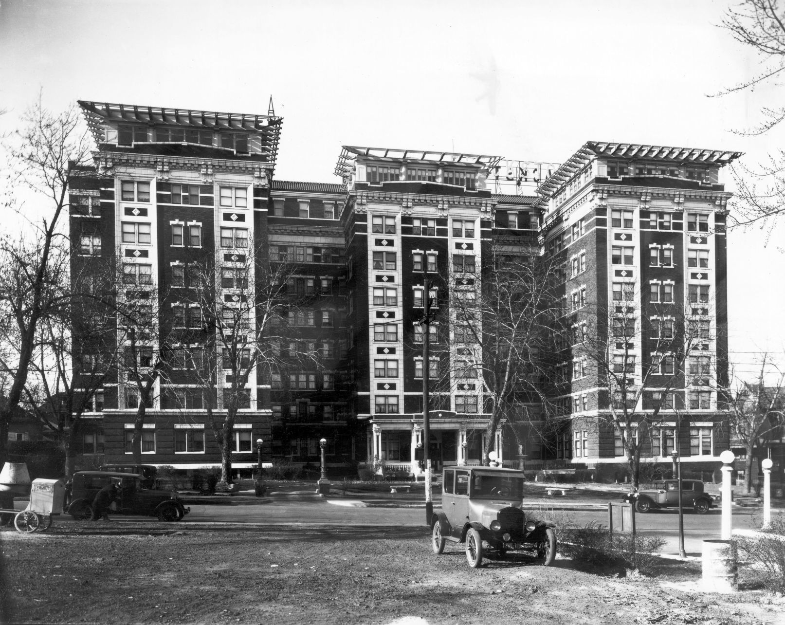 November 1927